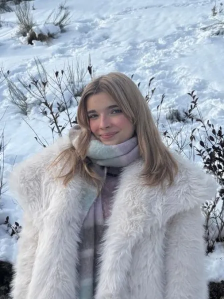 Alexandra, Explicadora de Economia A na AcademiaX — Preparação para Exames Nacionais