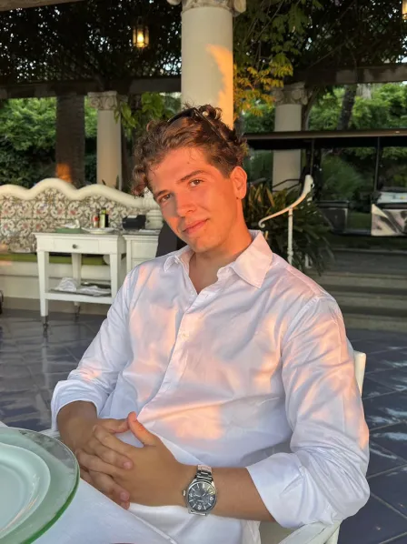 Tomás, Explicador(a) de Matemática B para os Exames Nacionais na AcademiaX